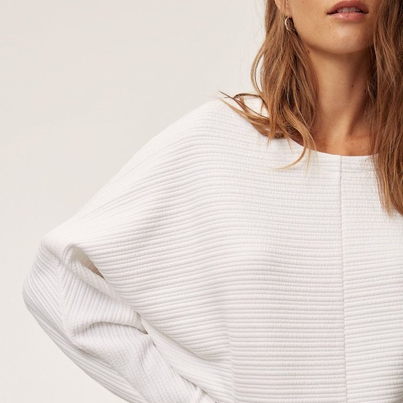Babaton Tops - Aritzia Babaton dolman sleeve ribbed top